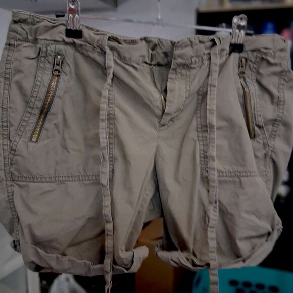 Ann Taylor Loft Size 6 Olive Green Cargo Shorts - Picture 1 of 10